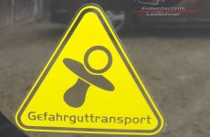 IMG_Aufkleber Gefahrguttransport.jpg